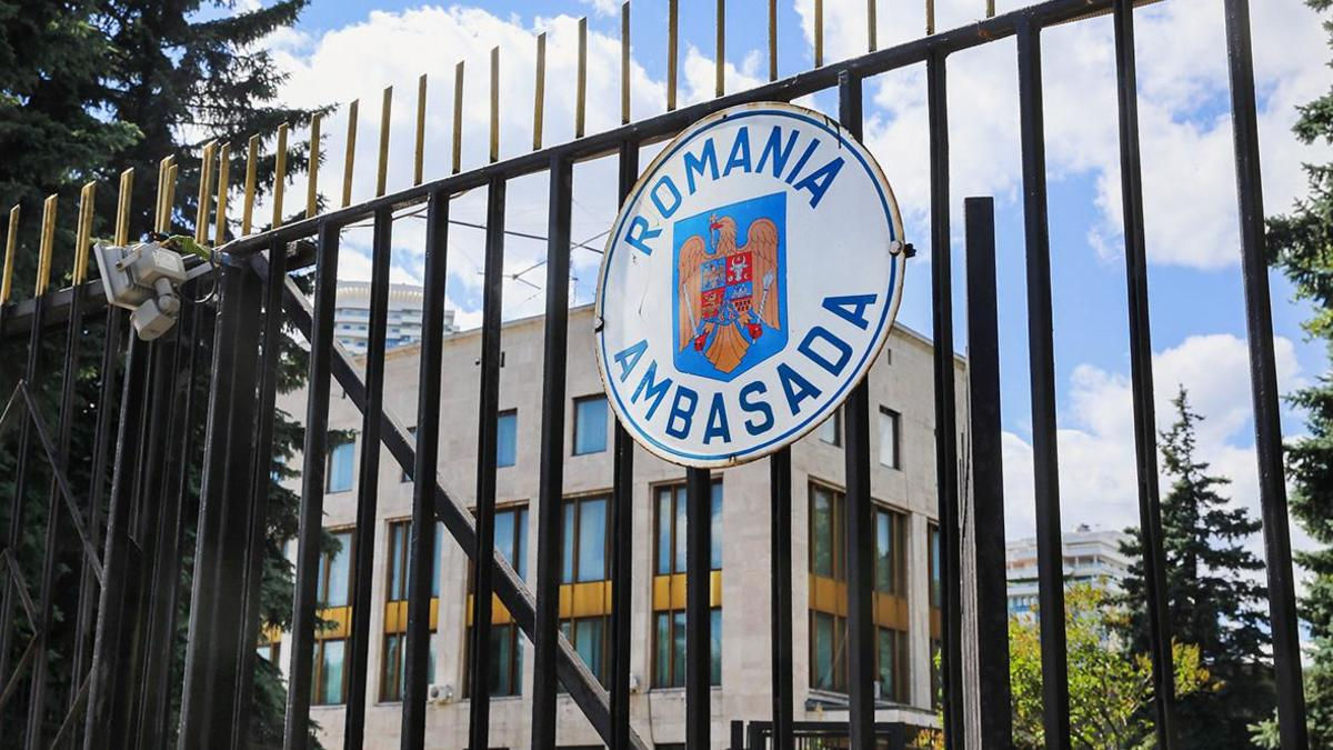 Rusia expulzează doi diplomați români: Atașatul apărării și adjunctul său, declarați persona non grata.