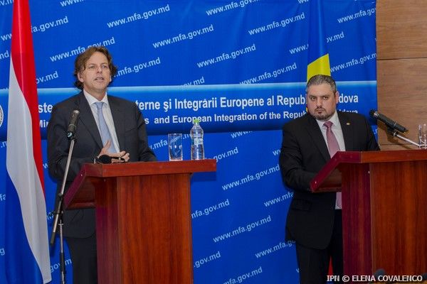 Министр иностранных дел Нидерландов Берт Кундерс.