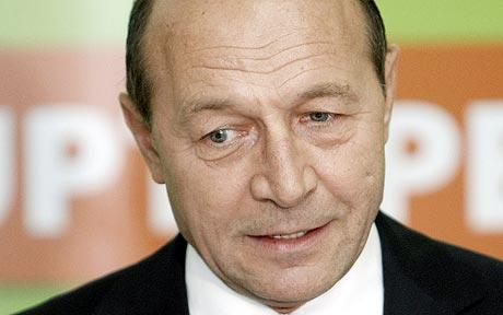 Traian Băsescu va pierde scrutinul de duminică, iar referendumul va fi validat, arată datele unui sondaj de opinie realizat de Operations Research.