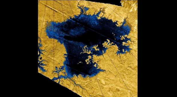 Oamenii de ştiinţă sunt de părere că Titan a trecut prin schimbări geologice asemănătoare cu cele pe care le-a suferit şi Terra