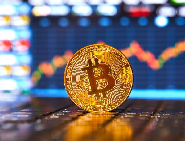 Биткоин обновил максимум и вырос в цене выше $52 000.