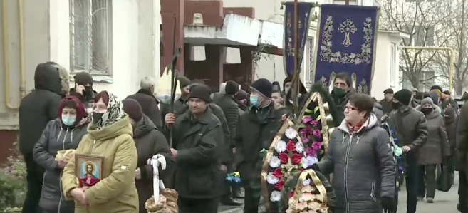 В Унгенах похоронили водителя такси, скончавшегося в результате жестокой драки. 