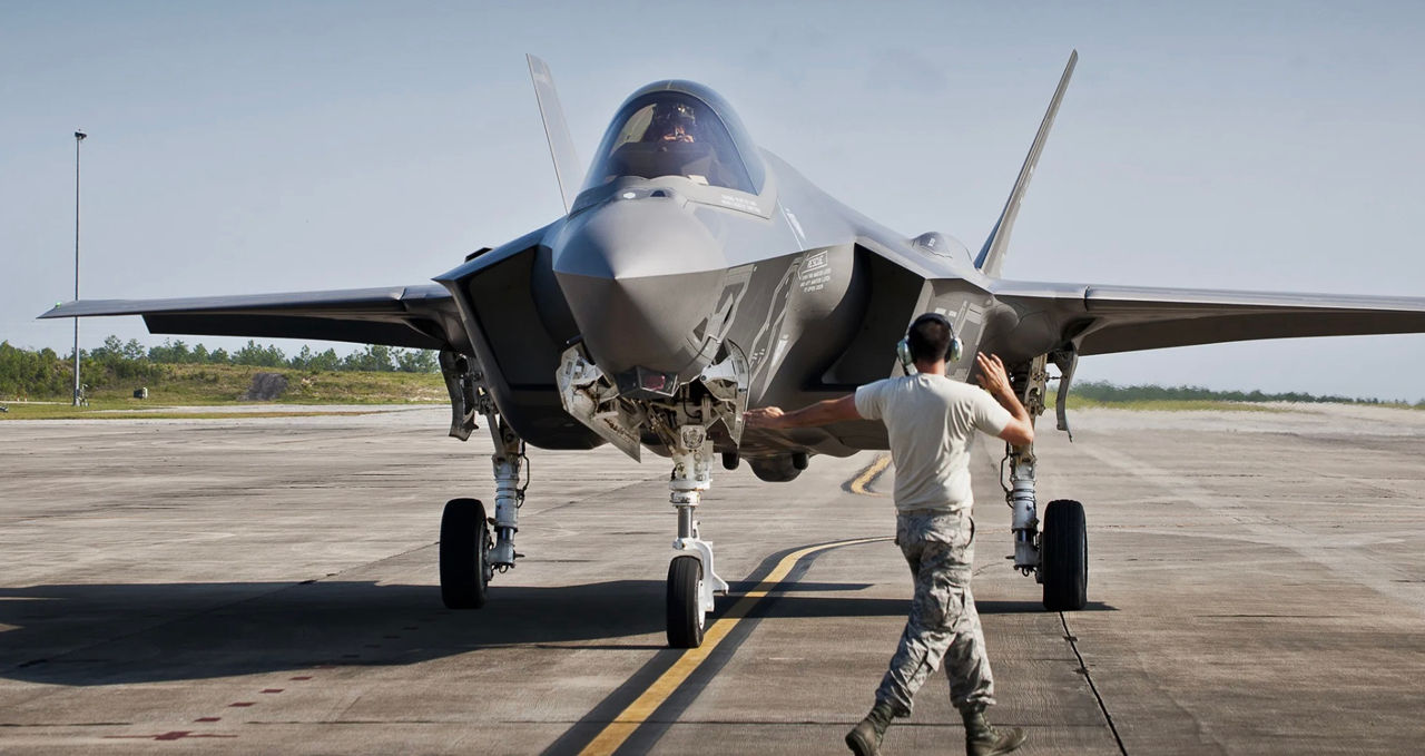 Испания бросает вызов США: отказалась от F-35 ради европейских боевых самолетов.