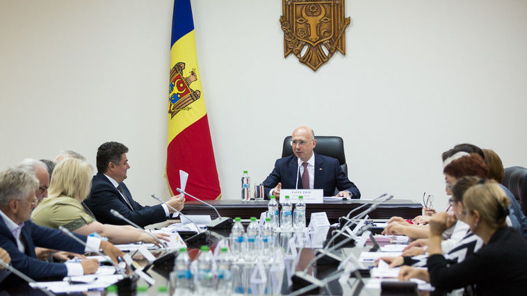 Au fost desemnaţi cei zece câştigători ai Premiului Naţional ediţia 2017. Foto: gov.md