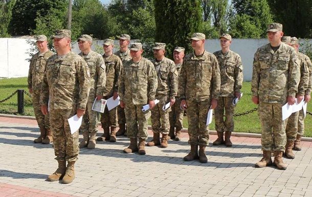 Контракт с Вооруженными силами Украины с начала 2016 года подписали свыше 29,5 тысяч военнослужащих.