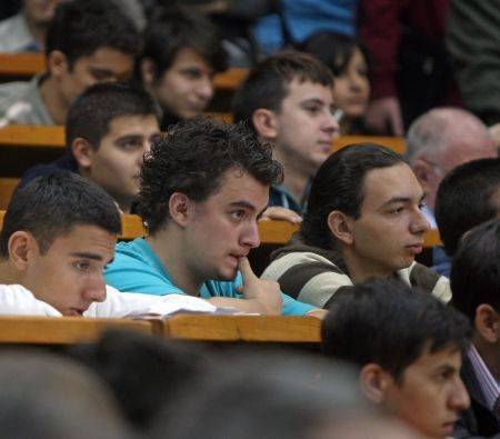 Cei care au ajuns la contract şi îşi dau stăruinţa pot câştiga acest buget.