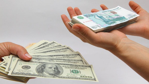 Самый крупный объем валютных интервенций, направленных на поддержание курса рубля, пришелся на октябрь.