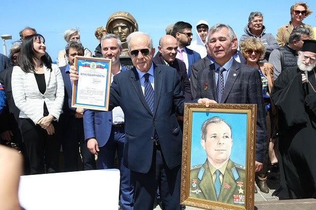 На Крите открыли парк имени Гагарина.