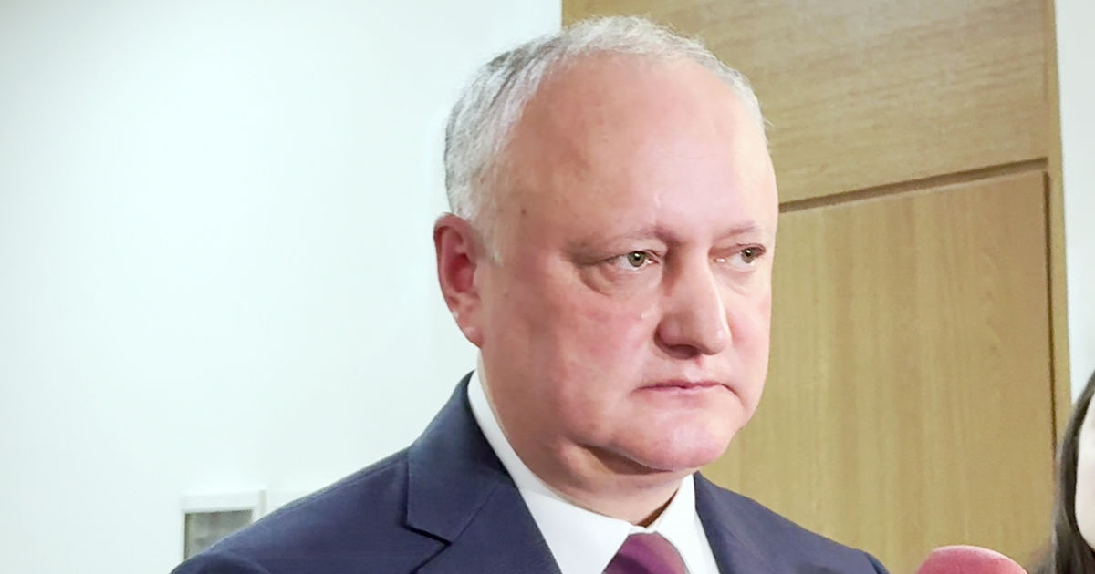 Dodon a venit la CSJ cu „un teanc de întrebări” pentru Plahotniuc, dar nu a primit niciun răspuns.