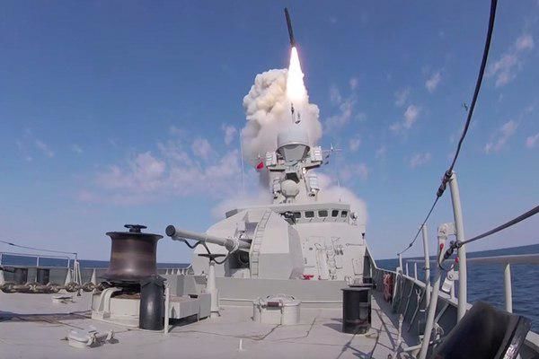 Россия выпустила «Калибр» в Черном море.