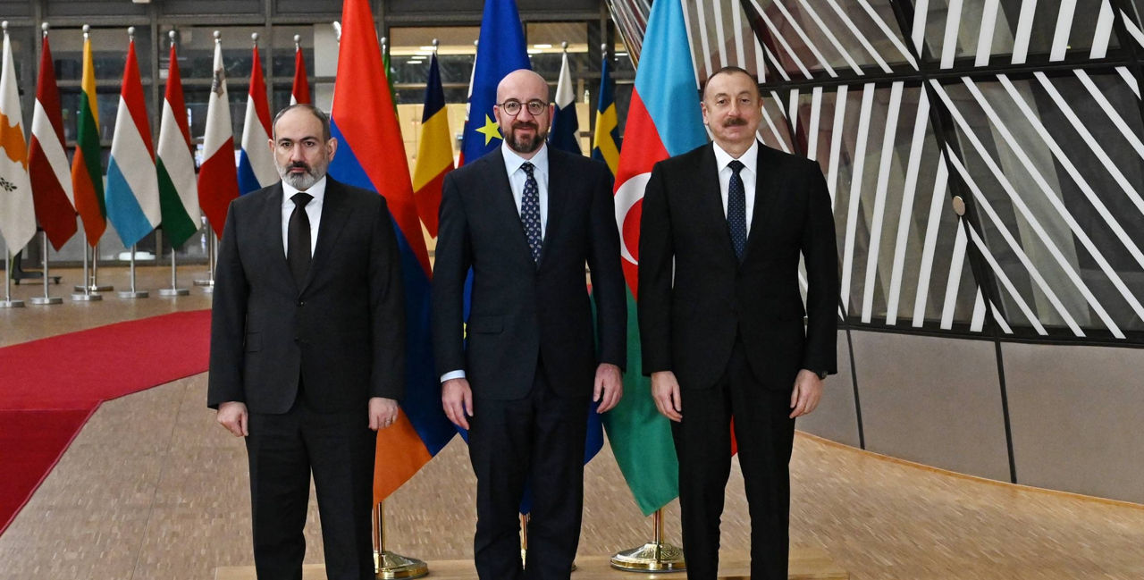 Лидеры Армении, Азербайджана и председатель ЕС договорились продолжить переговоры летом.