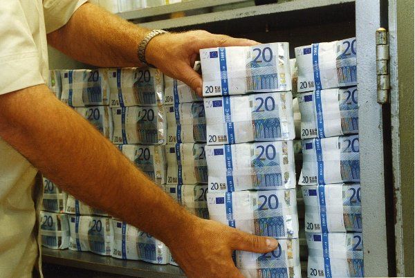 ЕС готовит более строгие правила для борьбы с отмыванием денег.