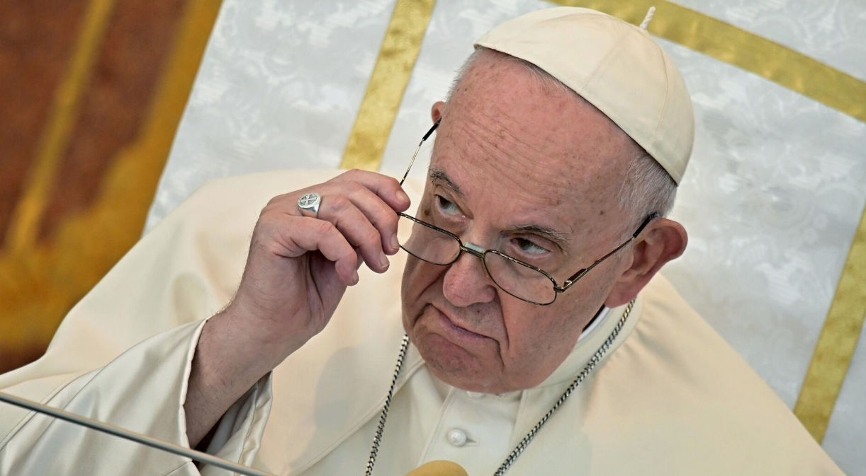 Papa Francisc a criticat interzicerea bisericii ruse în Ucraina.