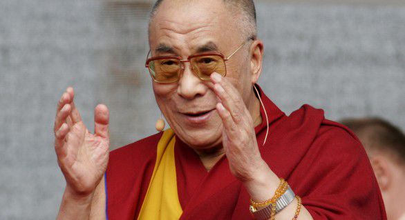 Liderul spiritual din Tibet a spus că ascensiunea ISIS nu va putea fi combătută prin „rugăciuni” şi i-a descris pe terorişti drept „limitaţi psihic”.