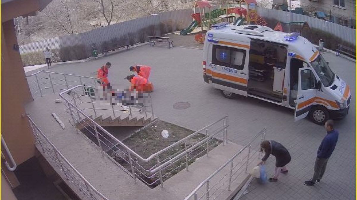 На Рышкановке погиб мужчина, упавший с многоэтажки.