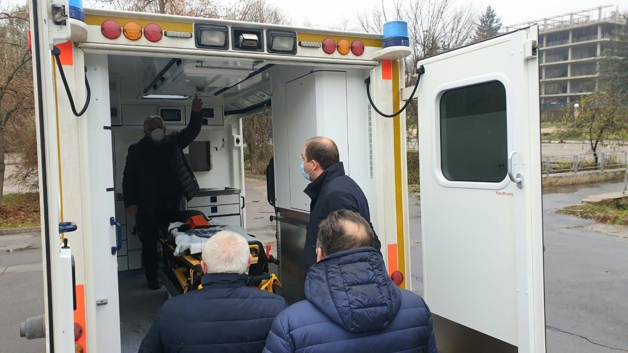 Чебан: Для Центра COVID-19 в Кишиневе закуплены две машины скорой помощи.