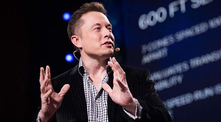 Elon Musk a sters paginile de Facebook ale SpaceX si Tesla