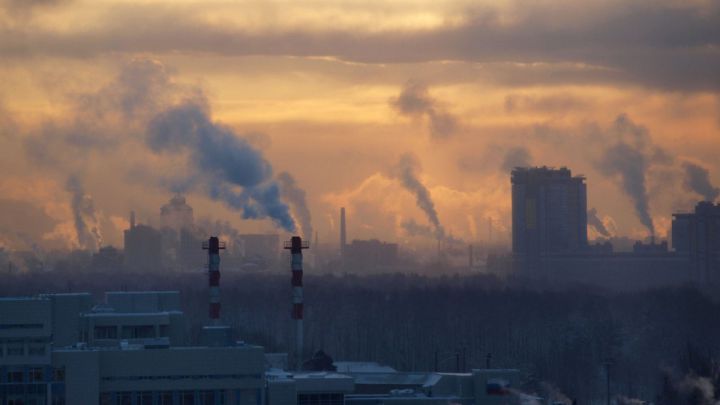 Două regiuni din Rusia sunt acoperite de smog. Foto: rfa.org