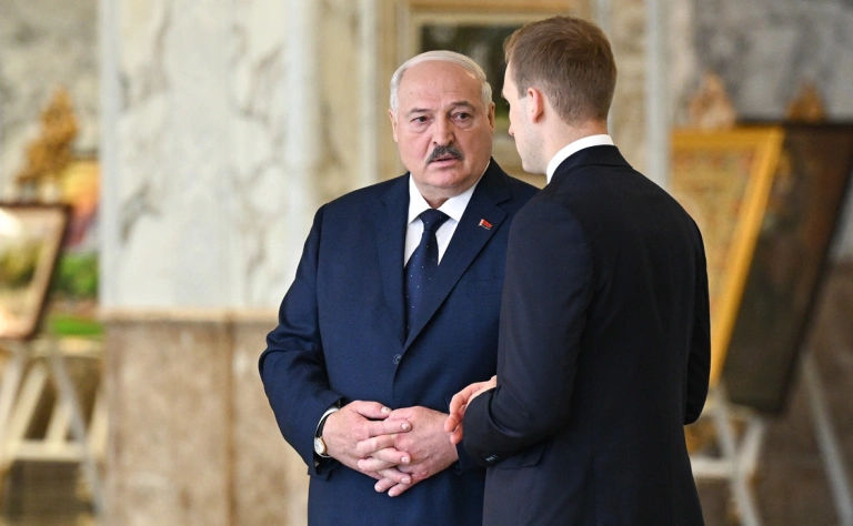 Лукашенко попросил не считать сына преемником и исключил свой новый срок.r