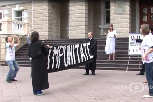 Autorităţile ar trebui să înăsprească sancţiunile pentru actele de tortură
