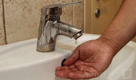 24 августа с 9:00 до 15:00 без воды в кранах останутся потребители, проживающие на просп. Дечебал 19.