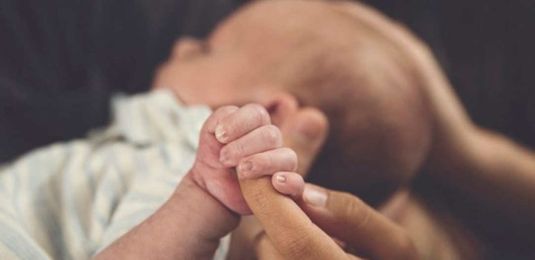 Istoria unei femei care a născut pe holul unui spital