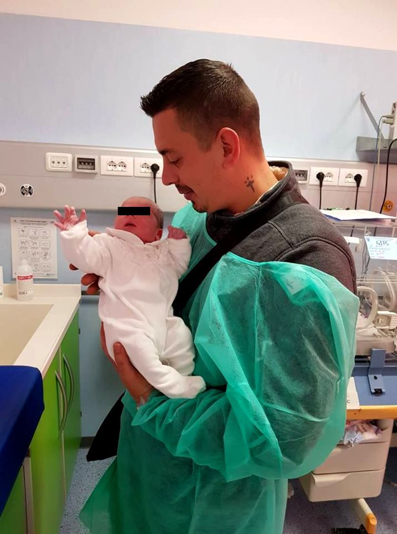 Dramă pentru o familie. Fetița lor a murit după ce a fost alăptată