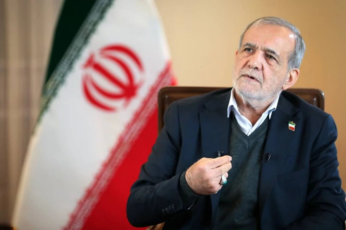 Пезешкиан: Блокада и угрозы со стороны США мешают мирному урегулированию конфликта.