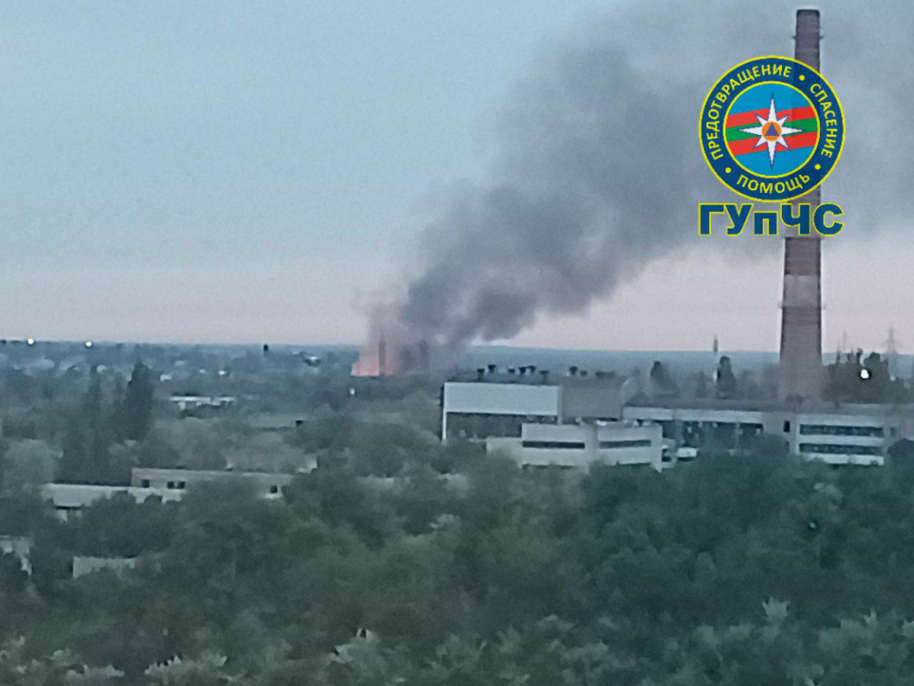 На окраине Тирасполя пожар уничтожил более 100 кв. метров растительности.