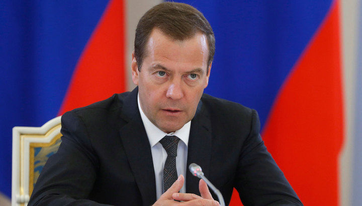  Путин внес в Государственную думу кандидатуру Дмитрия Медведева на пост премьер-министра.