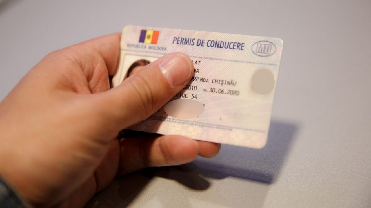 Permisele de conducere emise în Moldova vor fi recunoscute în Marea Britanie.