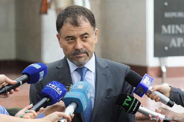 Anatol Şalaru a mai declarat că nu vede motive pentru declanşarea alegerilor parlamentare anticipate.