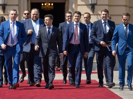 В партии Зеленского пообещали «закопать коммуняцкую идеологию».