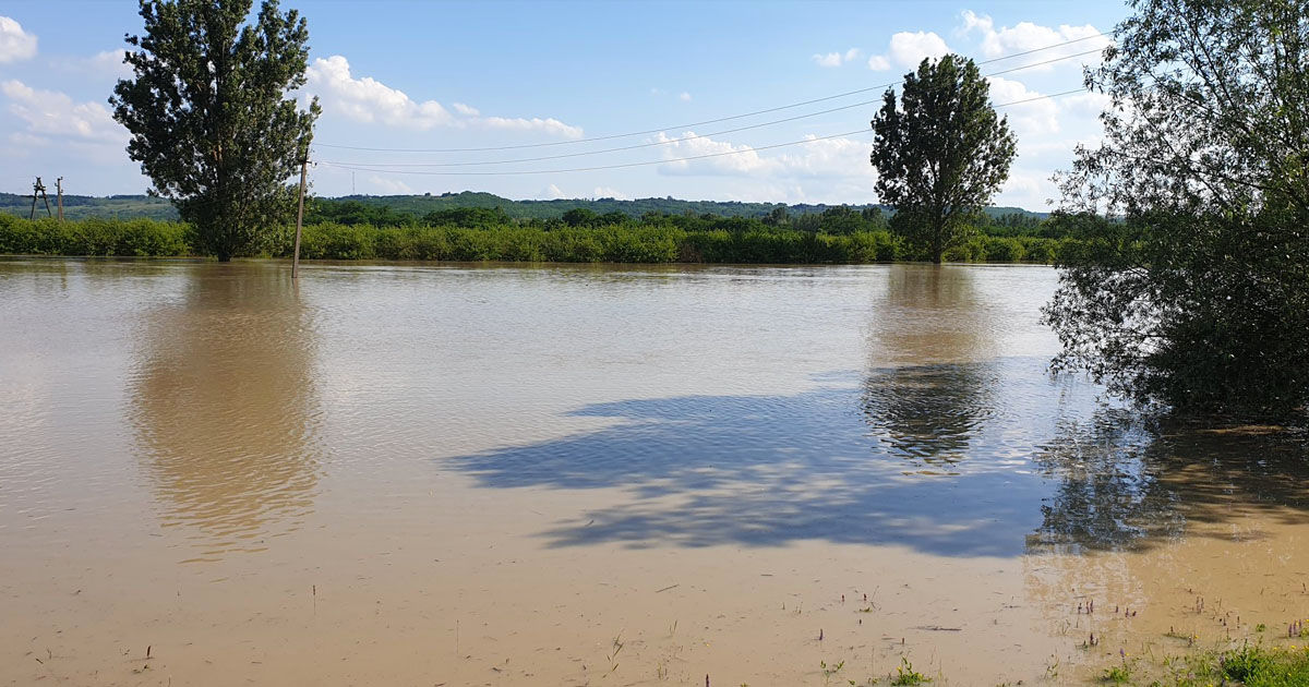 Avertizare meteo: Risc de inundații locale din cauza ploilor abundente.