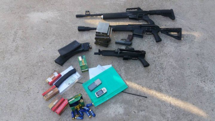 Прокуратурой в ходе обысков в Гагаузии изъято оружие и боеприпасы.