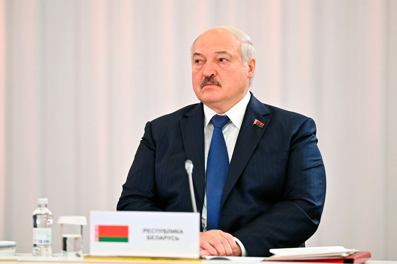 Лукашенко закрепил пожизненное право экс-президента входить в состав Совета Беларуси.