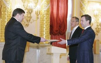 Андрей Негуца на встрече с экс-президентом РФ, Медведевым.