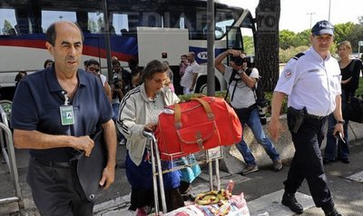 Human Rights Watch: Franţa să pună capăt expulzărilor şi desfiinţării taberelor romilor (Imagine: Arhiva Mediafax Foto/AFP)