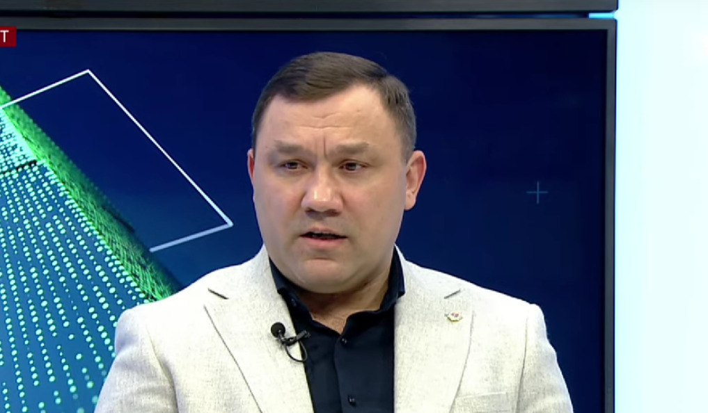 Депутат PAS Василе Грэдинару.