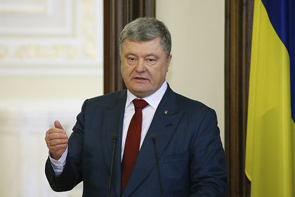 Порошенко назвал новую дату завершения АТО в Донбассе.