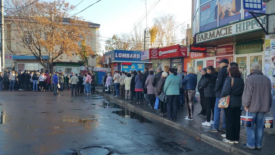 Проблему очередей за проездными обсудили в примэрии Бельц.