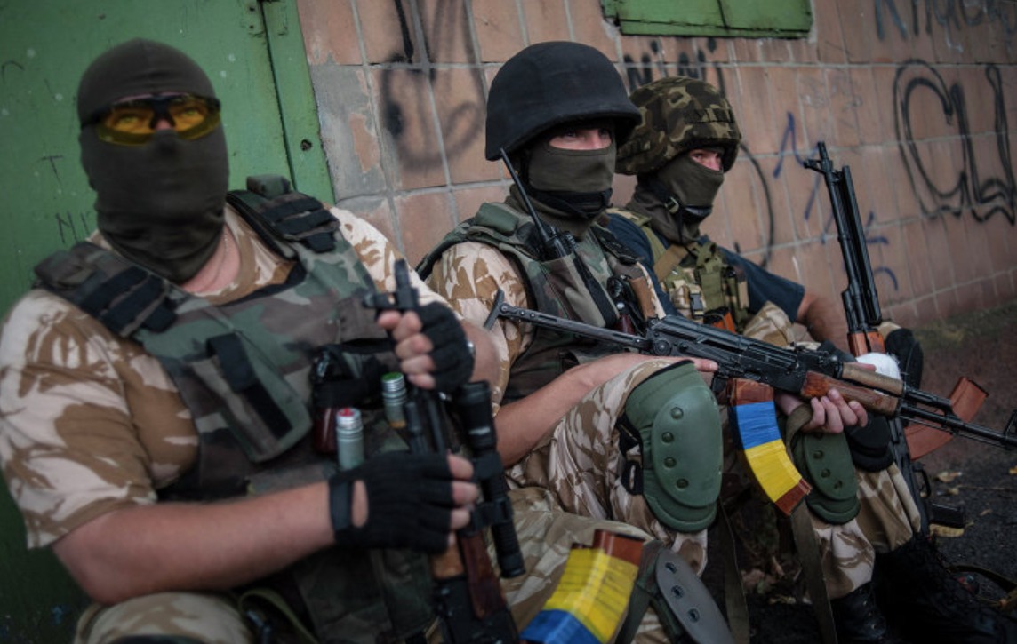 В ряде СМИ ранее появилась информация о том, что на стороне украинских силовиков воюют польские наемники.