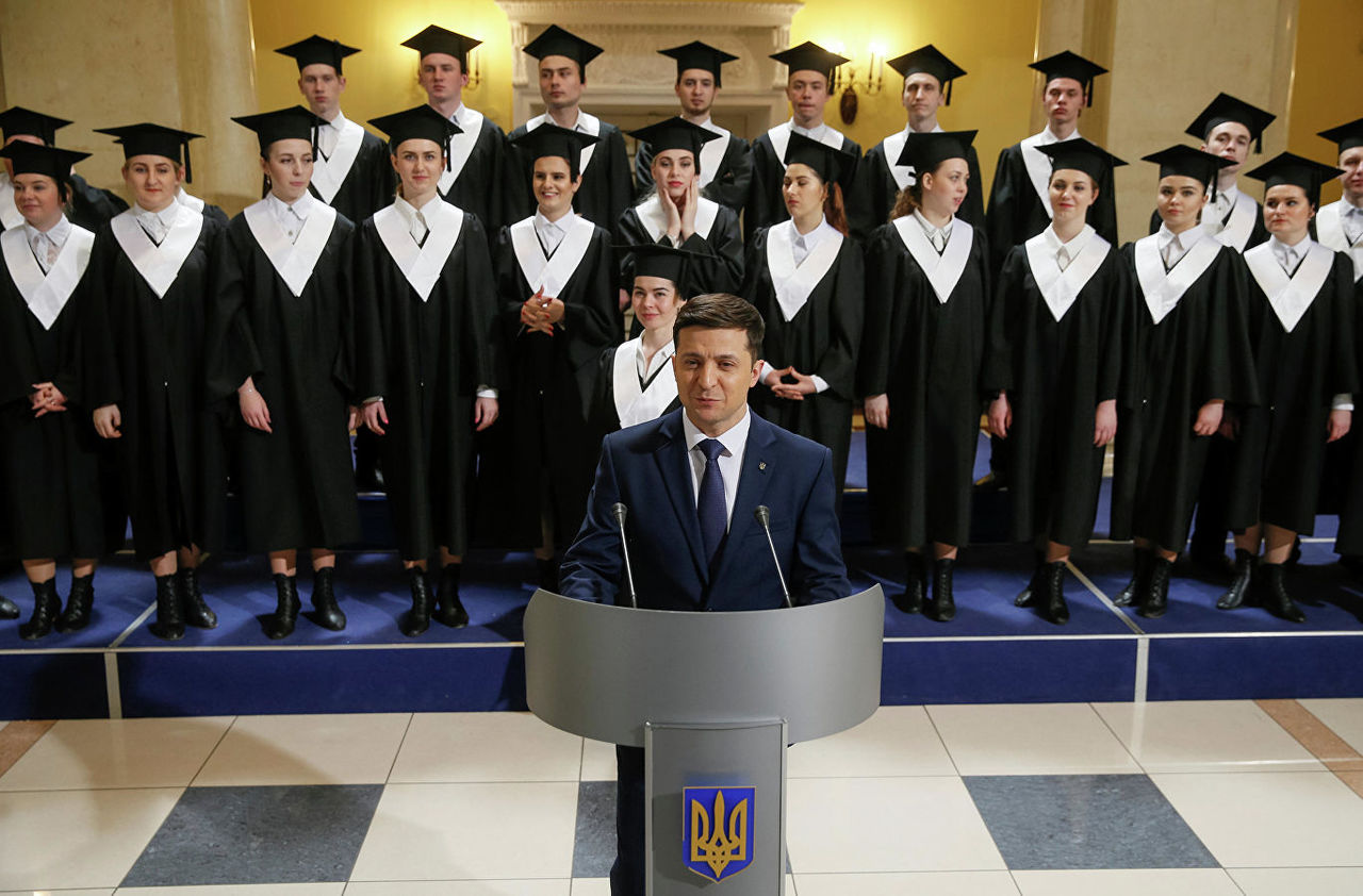 На Украине за четыре дня до выборов выйдет фильм с Зеленским в главной роли.