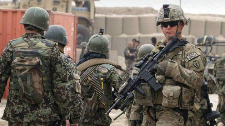 Unele baze militare americane au primit colete cu materiale explozive