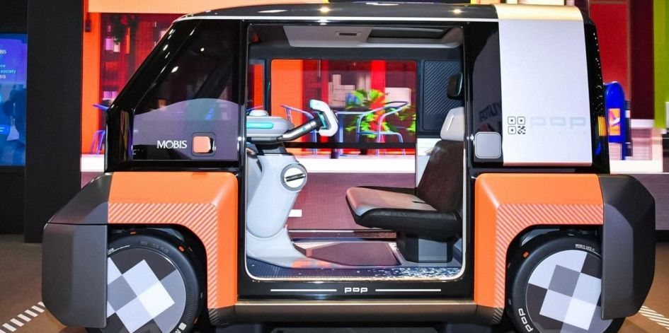 Hyundai представил минивэн для езды боком.