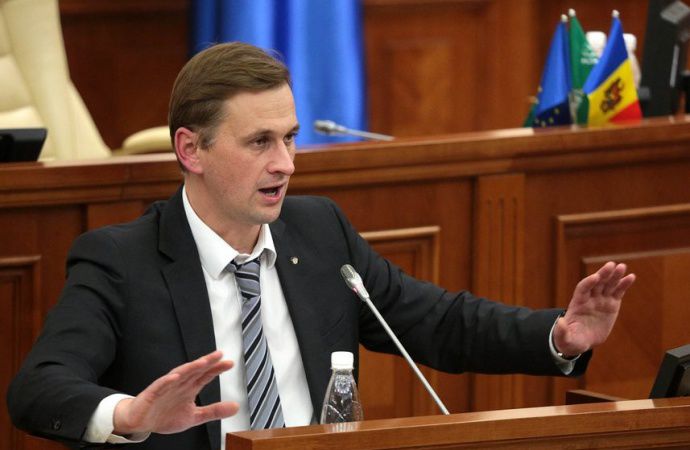 Экс-глава НБМ Дорин Дрэгуцану.
