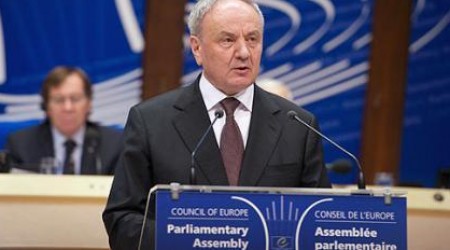 Николае Тимофти выступил с 16-минутным докладом.
