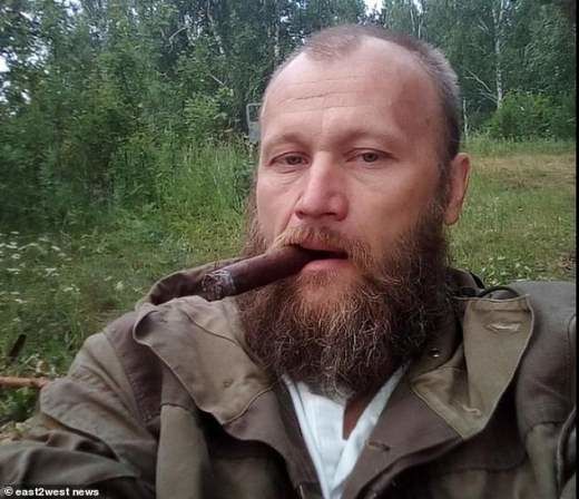 Дикое животное ранее нападало на его владельца, но он игнорировал совет своих друзей избавиться от него.