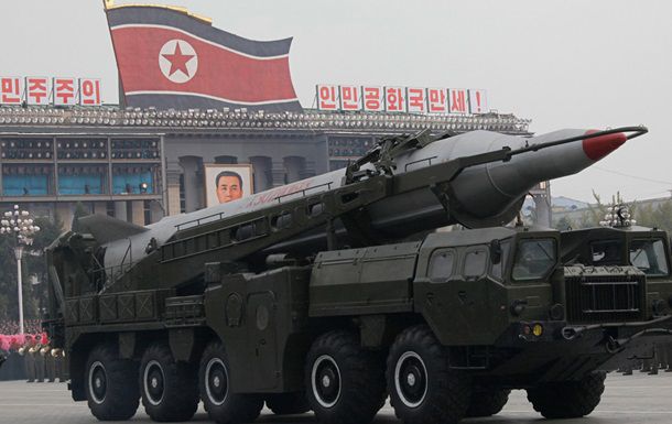 Пролетев несколько десятков километров, ракеты KN-06 упали в море.