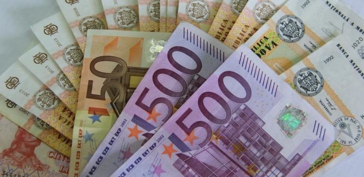 Se oferă salarii de 1400 de euro. Cele mai plătite 100 de locuri de muncă vacante din Moldova